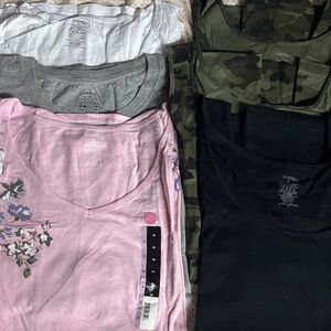 161. Bundle of Size 5X Tops (6 Pcs)